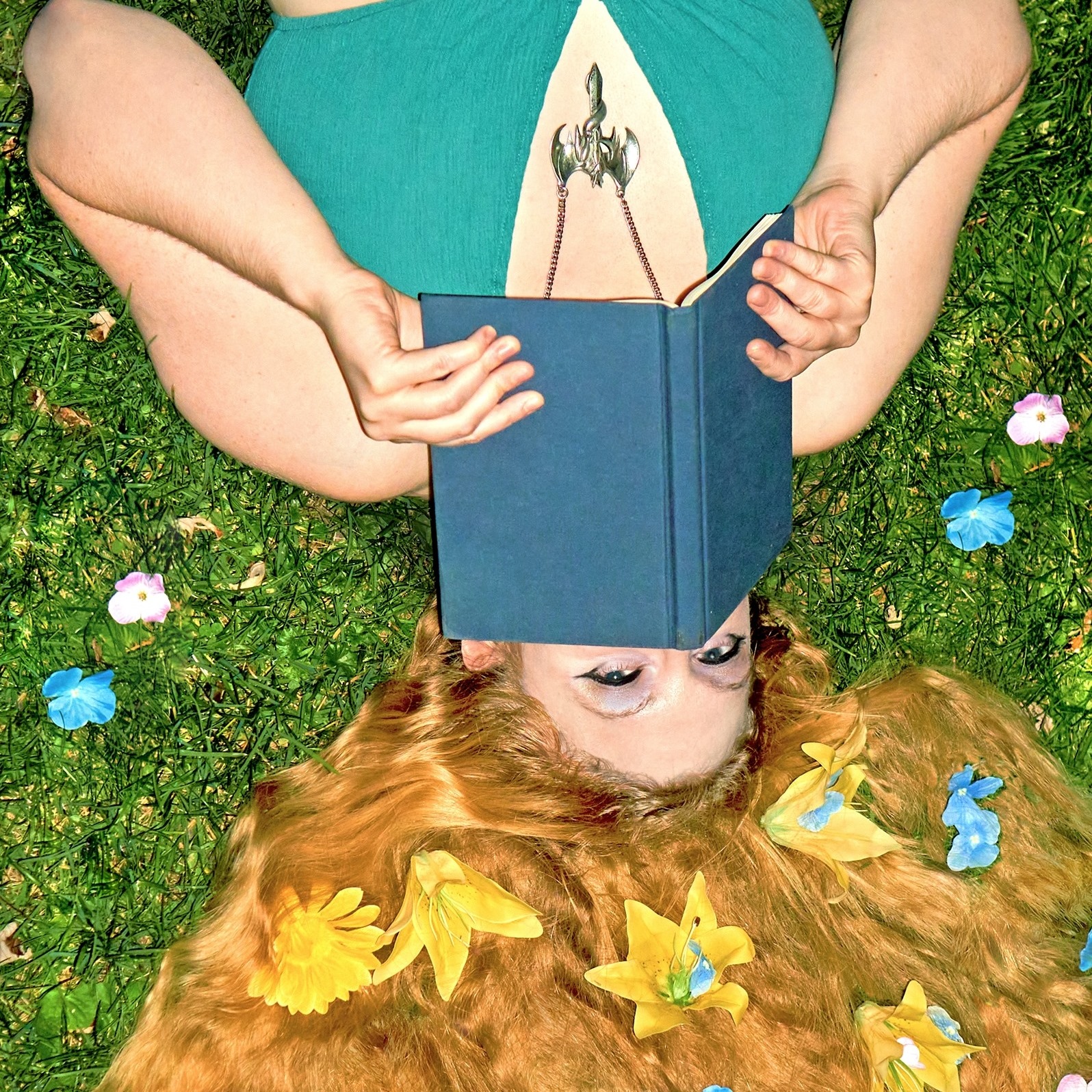 Sanzaki Kojika IndieCD Independent Creator Directory Artist Comic Creator Streamer